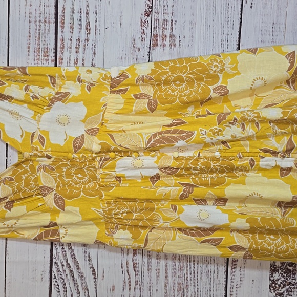 Abercrombie & Fitch Mustard Smocked Dress Size Small - Picture 3 of 9